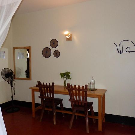 Viavia Entebbe Hotel ภายนอก รูปภาพ