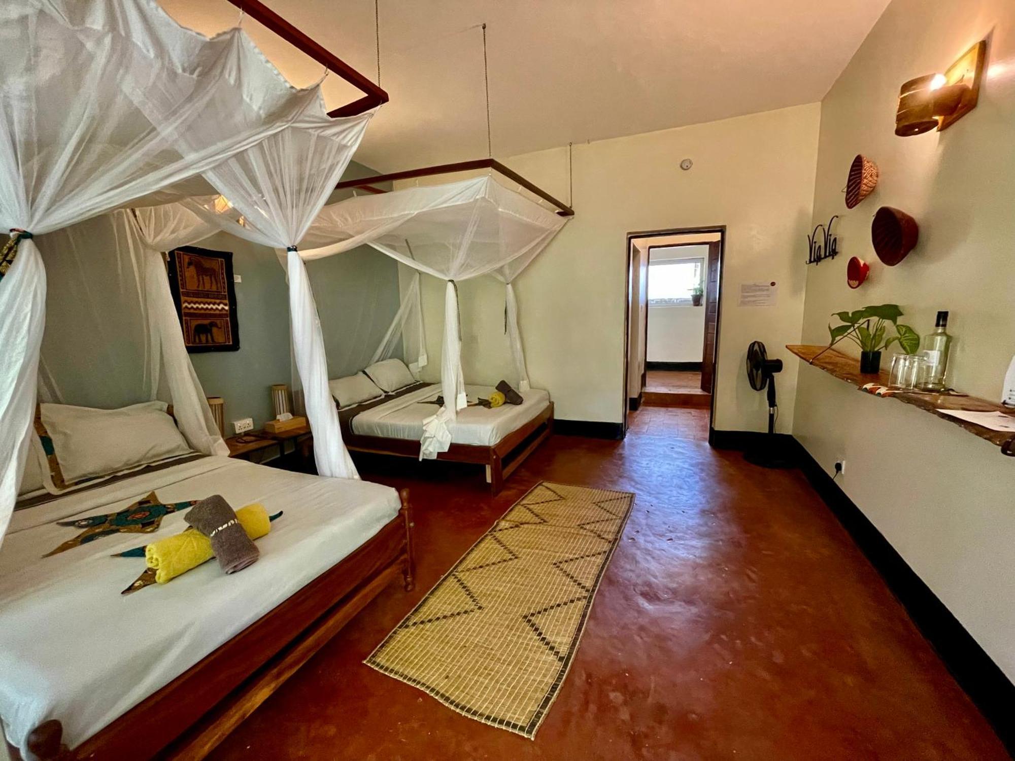 Viavia Entebbe Hotel ภายนอก รูปภาพ
