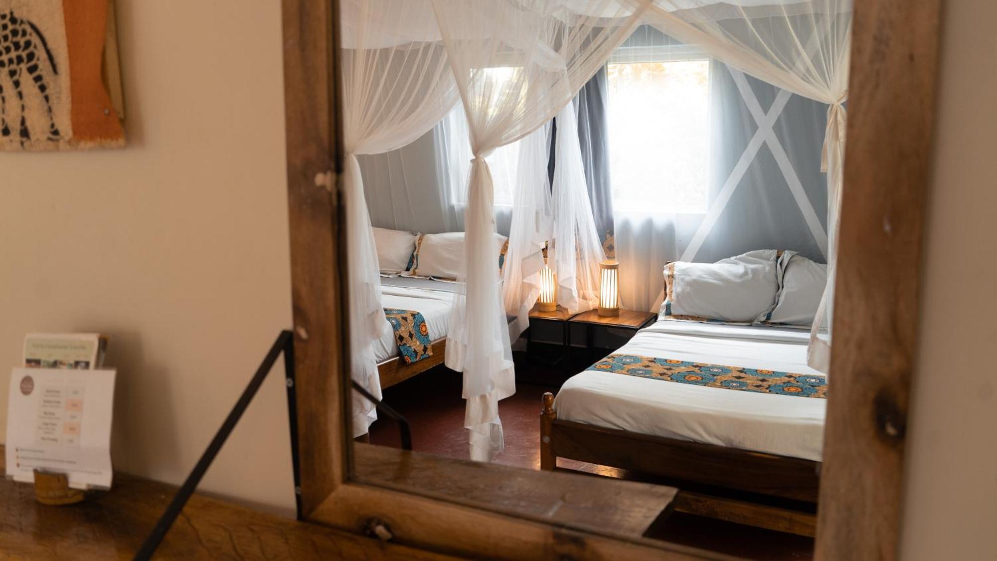 Viavia Entebbe Hotel ภายนอก รูปภาพ