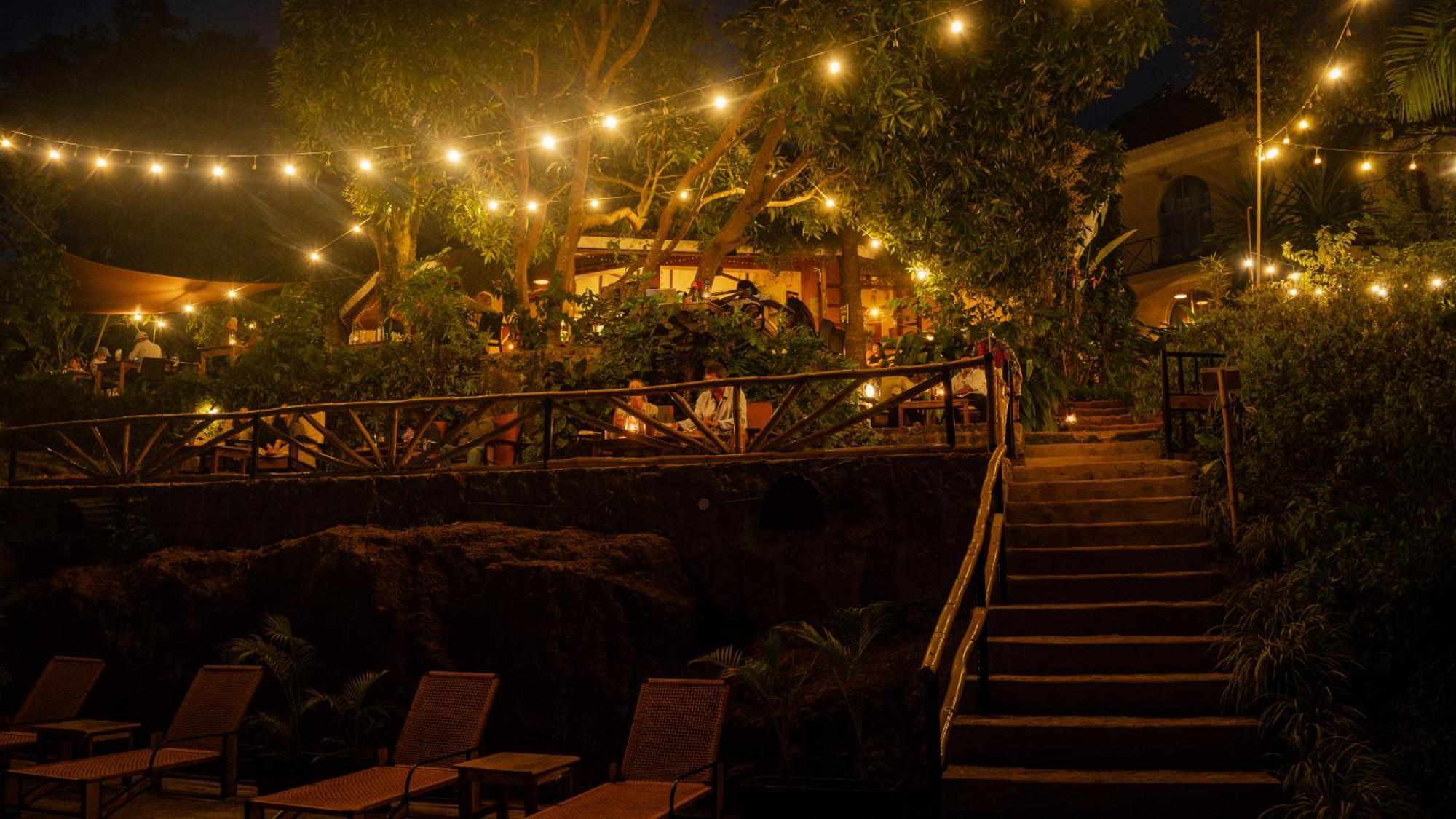 Viavia Entebbe Hotel ภายนอก รูปภาพ