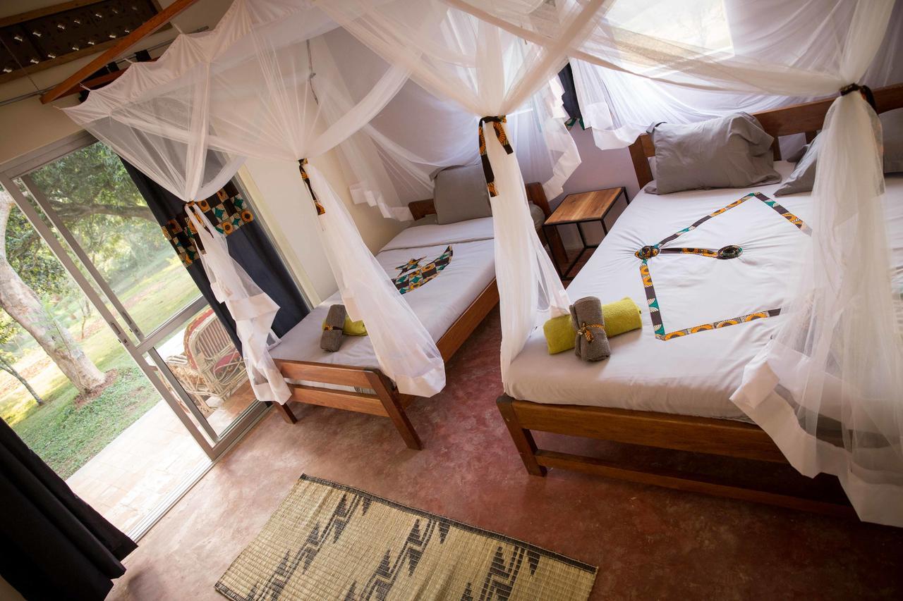 Viavia Entebbe Hotel ภายนอก รูปภาพ
